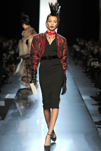 Look 35